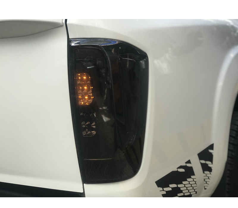 Nissan_navara_np_300_2015_led_tail_lights_smoked_22__1584890886_101