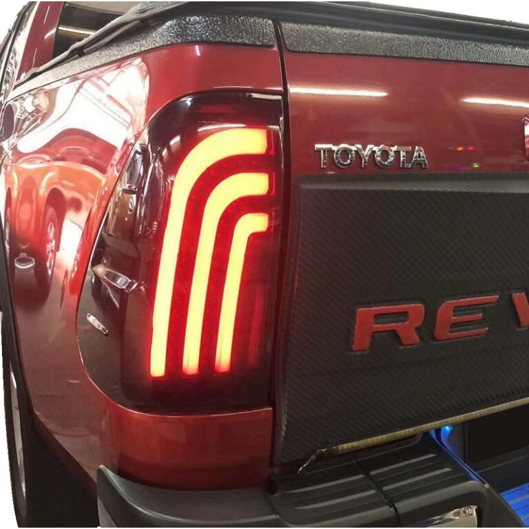 Toyota_hilux_revo_rocco_2015_2018_smoked_led_tail_light_1_768x768__1707230314_971